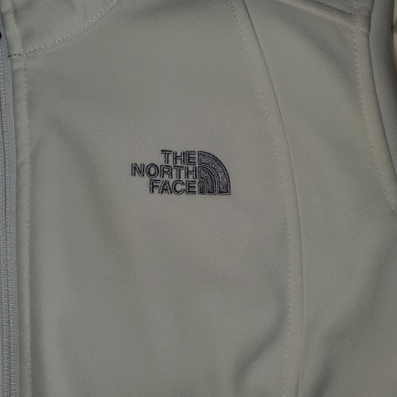 The North Face Jacket - Picture 4 of 8
